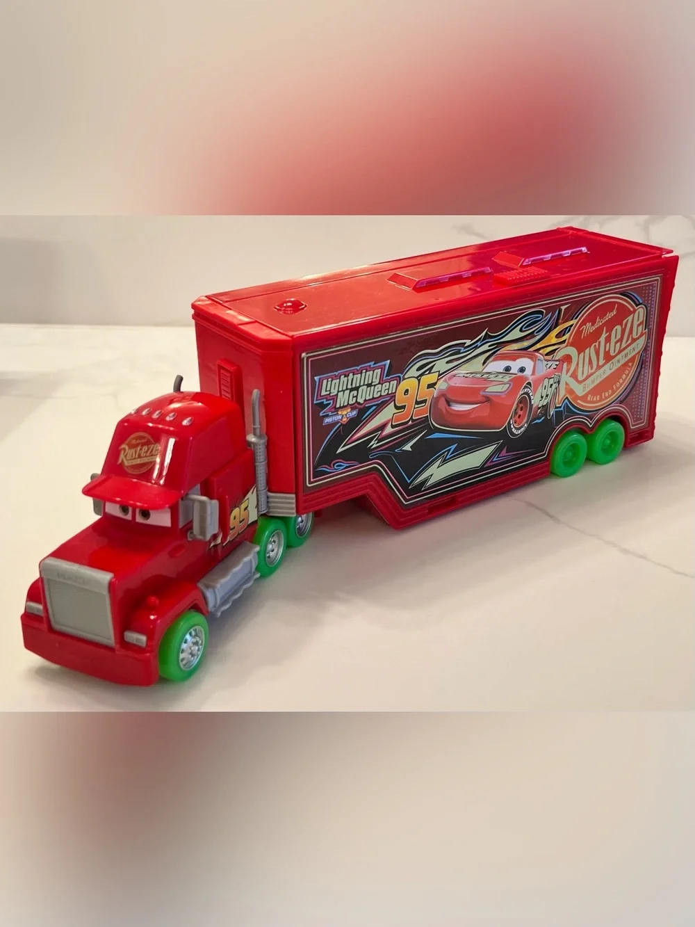 Mattel Disney Pixar Cars Glow Racers Transforming Mack Playset 2-in-1
